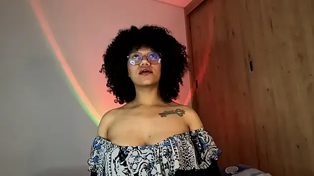 Snapshot of Ale_xandra chatting on 05.30.26 Ale xandra online show from 05.30.26