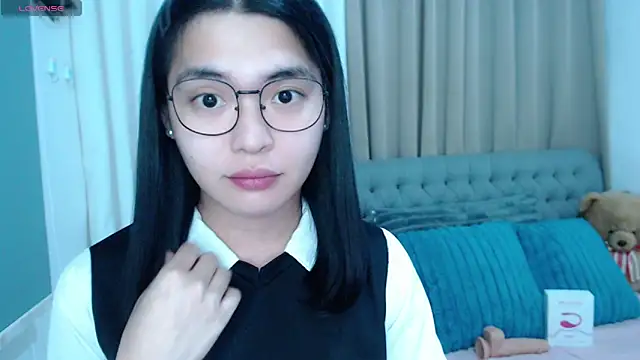 Snapshot of zhaviahale21 chatting on 11.06.25 zhaviahale21 online show from 11.06.25