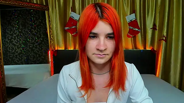  Polly Love  online show from 01.20.25