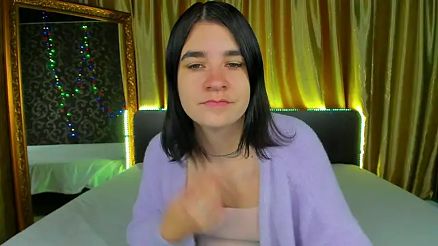  Polly Love  online show from 10.15.25