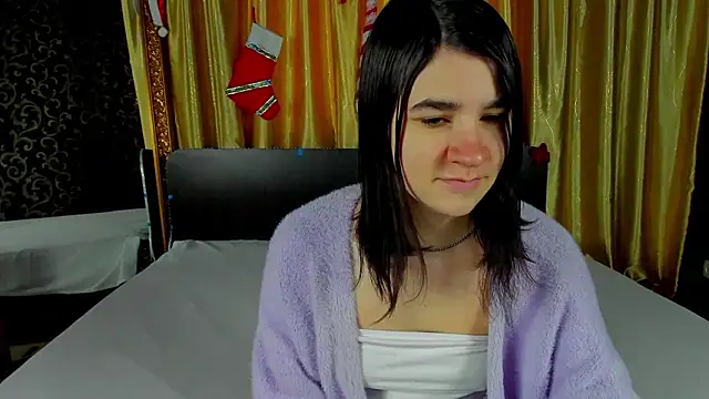  Polly Love  online show from 02.04.26