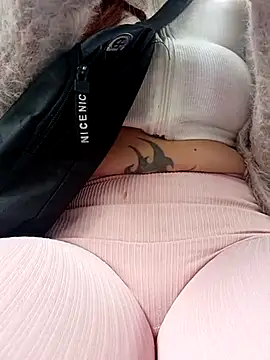 Snapshot of SAMANTHA-16_ chatting on 03.18.25 SAMANTHA-16 online show from 03.18.25