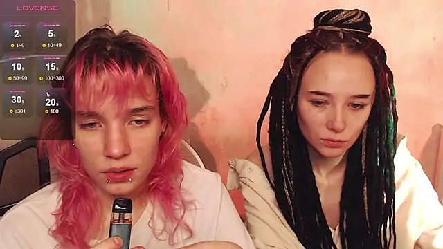 Snapshot of Robin_yourss chatting on 11.25.25 Robin yourss online show from 11.25.25