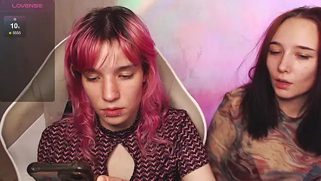 Snapshot of Robin_yourss chatting on 11.29.25 Robin yourss online show from 11.29.25