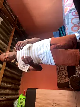 Snapshot of skyfall200 chatting on 11.20.25 skyfall200 online show from 11.20.25