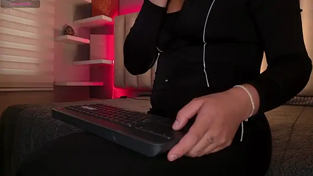 Megan mooree  online show from 07.21.26