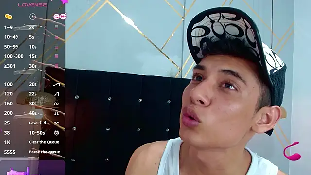 Oliver king sex online show from 02.28.25