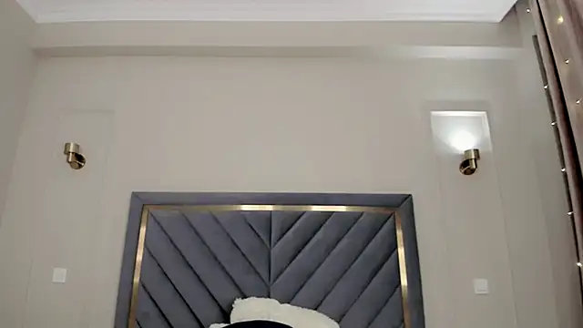 Snapshot of oxxx_me chatting on 01.27.25 oxxx me online show from 01.27.25