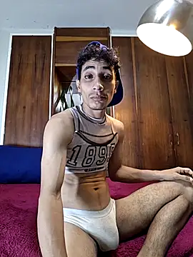 Snapshot of divinityros chatting on 10.11.25 divinityros online show from 10.11.25