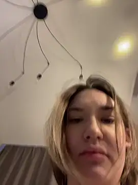 Holly Molii online show from 03.18.26