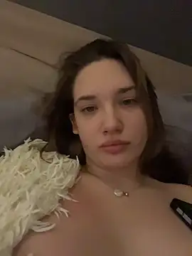 Holly Molii online show from 04.08.26