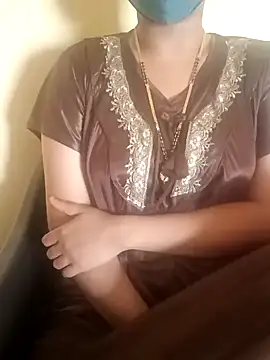 Snapshot of yourtamilcouple chatting on 12.24.24 yourtamilcouple online show from 12.24.24