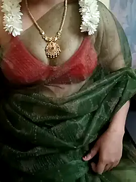 Snapshot of yourtamilcouple chatting on 02.20.25 yourtamilcouple online show from 02.20.25