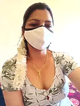 Snapshot of yourtamilcouple chatting on 03.15.25 yourtamilcouple online show from 03.15.25