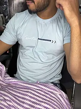 Snapshot of sexyboy09 chatting on 12.22.24 sexyboy09 online show from 12.22.24