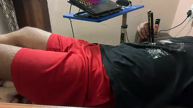 Snapshot of sexyboy09 chatting on 10.11.25 sexyboy09 online show from 10.11.25