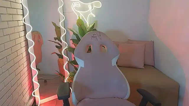 hina tay online show from 12.07.24