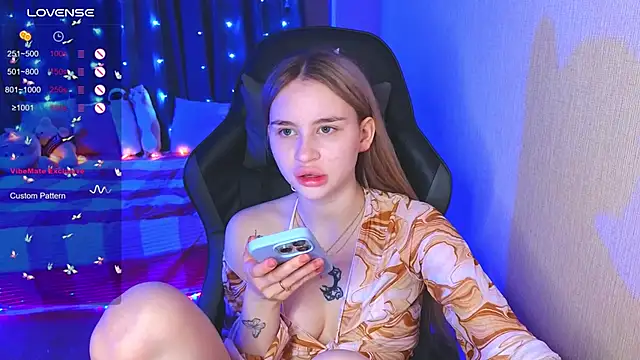 Snapshot of doll_barbieee chatting on 12.04.24 doll barbieee online show from 12.04.24