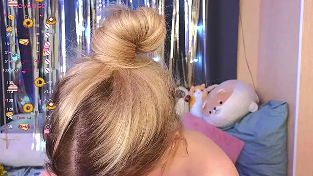 Snapshot of doll_barbieee chatting on 12.17.24 doll barbieee online show from 12.17.24