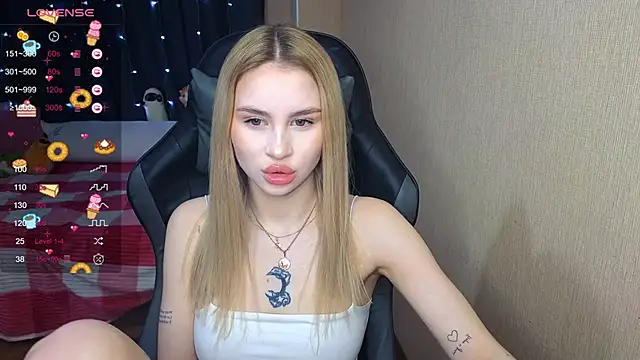 Snapshot of doll_barbieee chatting on 02.21.25 doll barbieee online show from 02.21.25