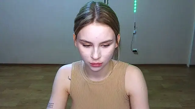 Snapshot of doll_barbieee chatting on 03.13.25 doll barbieee online show from 03.13.25
