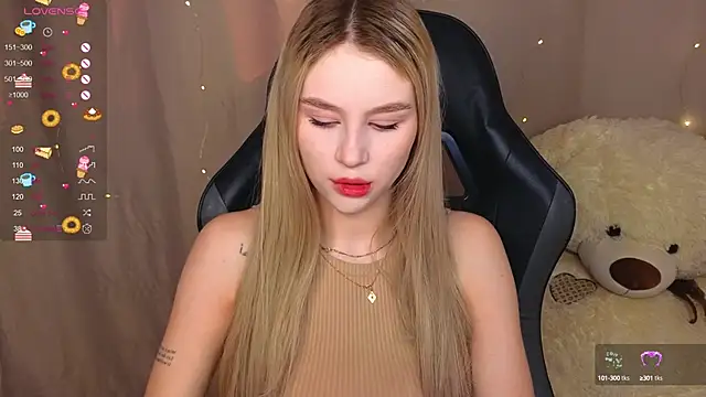 Snapshot of doll_barbieee chatting on 09.23.25 doll barbieee online show from 09.23.25