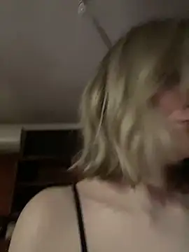 Snapshot of Alisa_Rise chatting on 03.08.25 Alisa Rise online show from 03.08.25