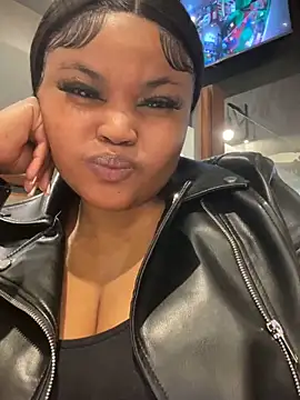 Curveysinaa online show from 03.18.25