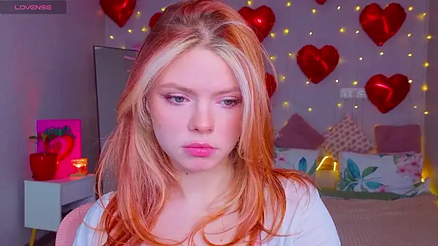 Snapshot of Red__Candy chatting on 03.06.26 Red Candy online show from 03.06.26