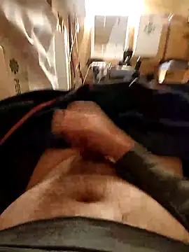 Snapshot of sexaddict_2424 chatting on 10.14.25 sexaddict 2424 online show from 10.14.25