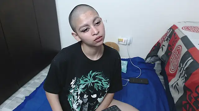 Snapshot of Bitsy_Messy chatting on 12.12.24 Bitsy Messy online show from 12.12.24