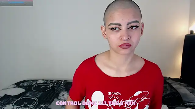 Snapshot of Bitsy_Messy chatting on 01.18.25 Bitsy Messy online show from 01.18.25