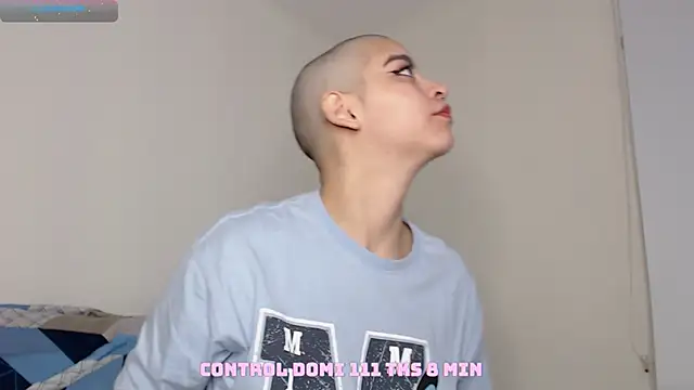 Snapshot of Bitsy_Messy chatting on 01.25.25 Bitsy Messy online show from 01.25.25