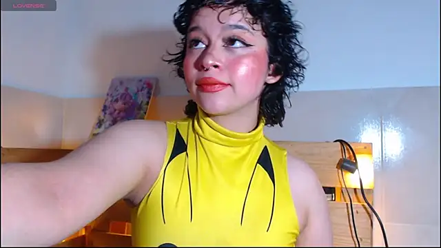 Snapshot of Bitsy_Messy chatting on 01.09.26 Bitsy Messy online show from 01.09.26