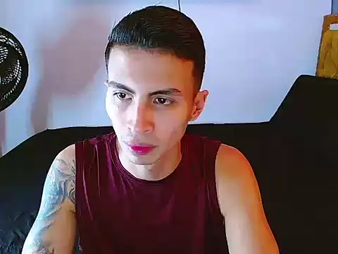 Velk hot online show from 04.23.26