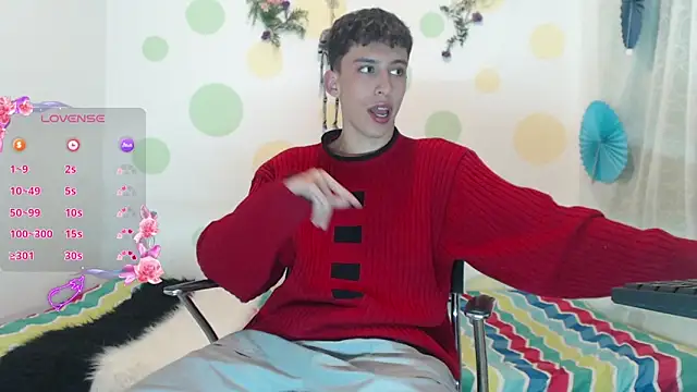 Snapshot of Eric_lion chatting on 12.07.24 Eric lion online show from 12.07.24