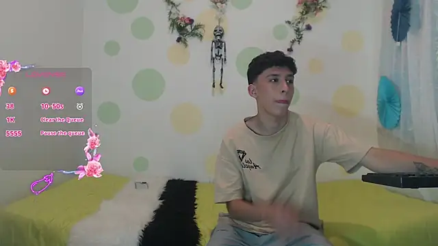 Snapshot of Eric_lion chatting on 03.04.25 Eric lion online show from 03.04.25