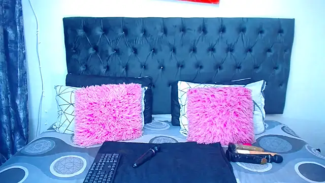 Mitchiey012 online show from 03.13.25