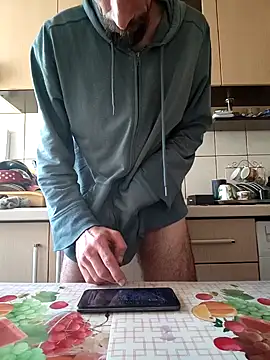 Snapshot of vulpe8400 chatting on 01.04.25 vulpe8400 online show from 01.04.25