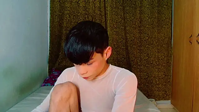 femboykeene online show from 11.20.25