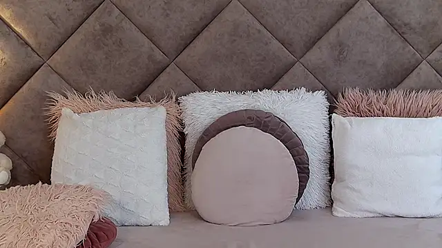 Snapshot of JaquelineM chatting on 02.11.25 JaquelineM online show from 02.11.25