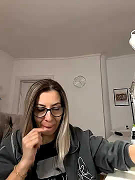 SukyGirl online show from 12.28.24