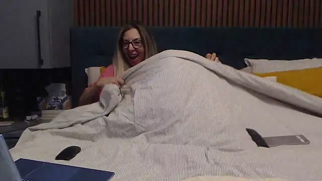 SukyGirl online show from 01.01.25