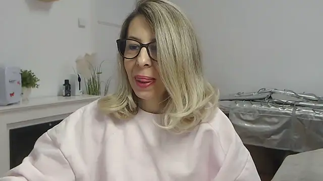 SukyGirl online show from 02.10.25