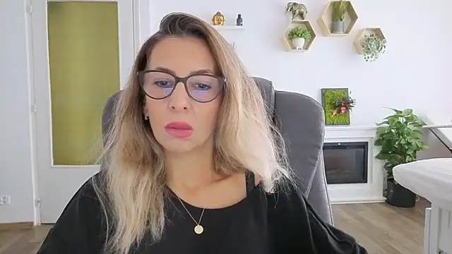 SukyGirl online show from 09.23.25