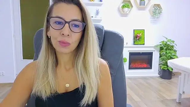 SukyGirl online show from 10.07.25