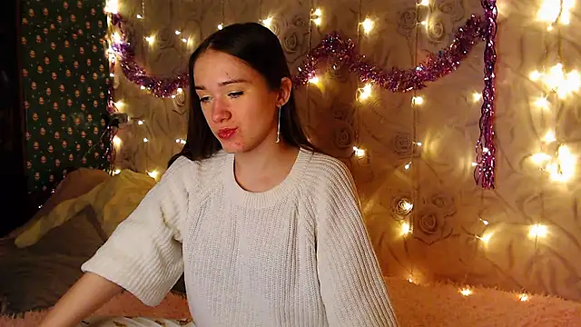 fluffy kitty  online show from 03.05.25