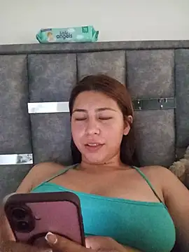 Snapshot of Sara_Brownx chatting on 06.23.26 Sara Brownx online show from 06.23.26