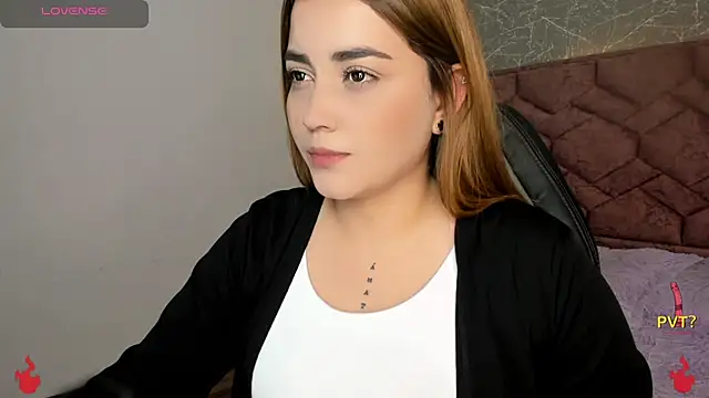 Lucia star   online show from 12.10.24