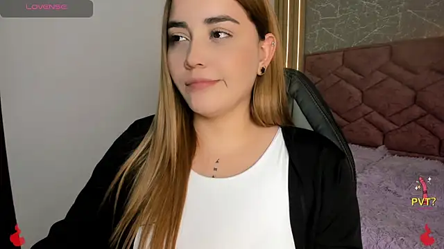 Lucia star   online show from 12.10.24